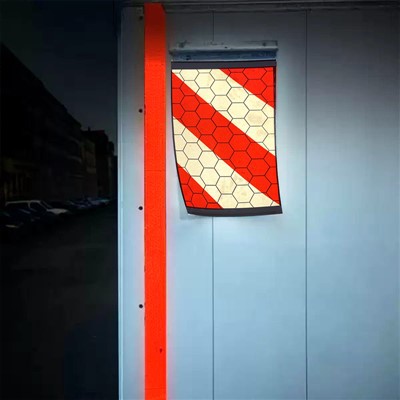 Odblaskowe flagi ostrzegawcze do windy załadowczej ciężarówki